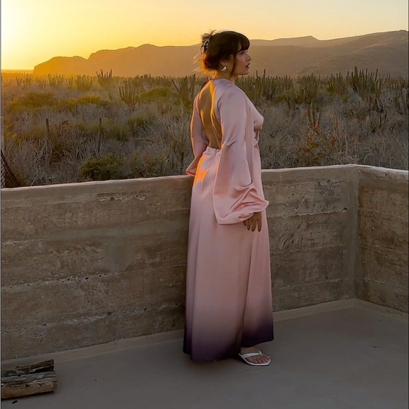 Elegant Pink Backless Dress - Picture 11 of 12